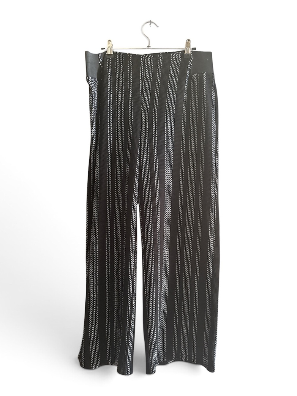 Soho Apparel LTD sz L Black w White dash Stripes Wide Leg Pull On Style Stretch